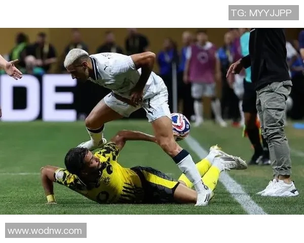 多特蒙德遭遇主场失利，积分榜跌至下滑位置：球队困境与未来展望