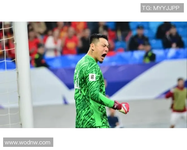 王大雷25次扑救展现神勇表现助力球队逆转胜利的精彩瞬间 王大雷25次扑救展现神勇表现助力球队逆转胜利的精彩瞬间