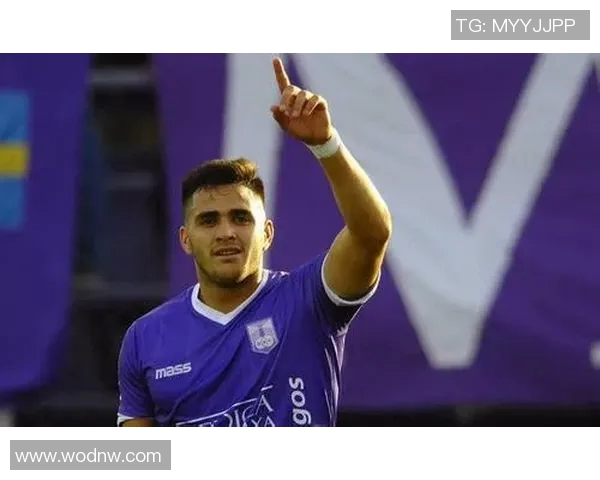 近期西甲引援市场动态:皇马与巴萨争夺热门新秀,谁能胜出? 近期西甲引援市场动态:皇马与巴萨争夺热门新秀,谁能胜出?